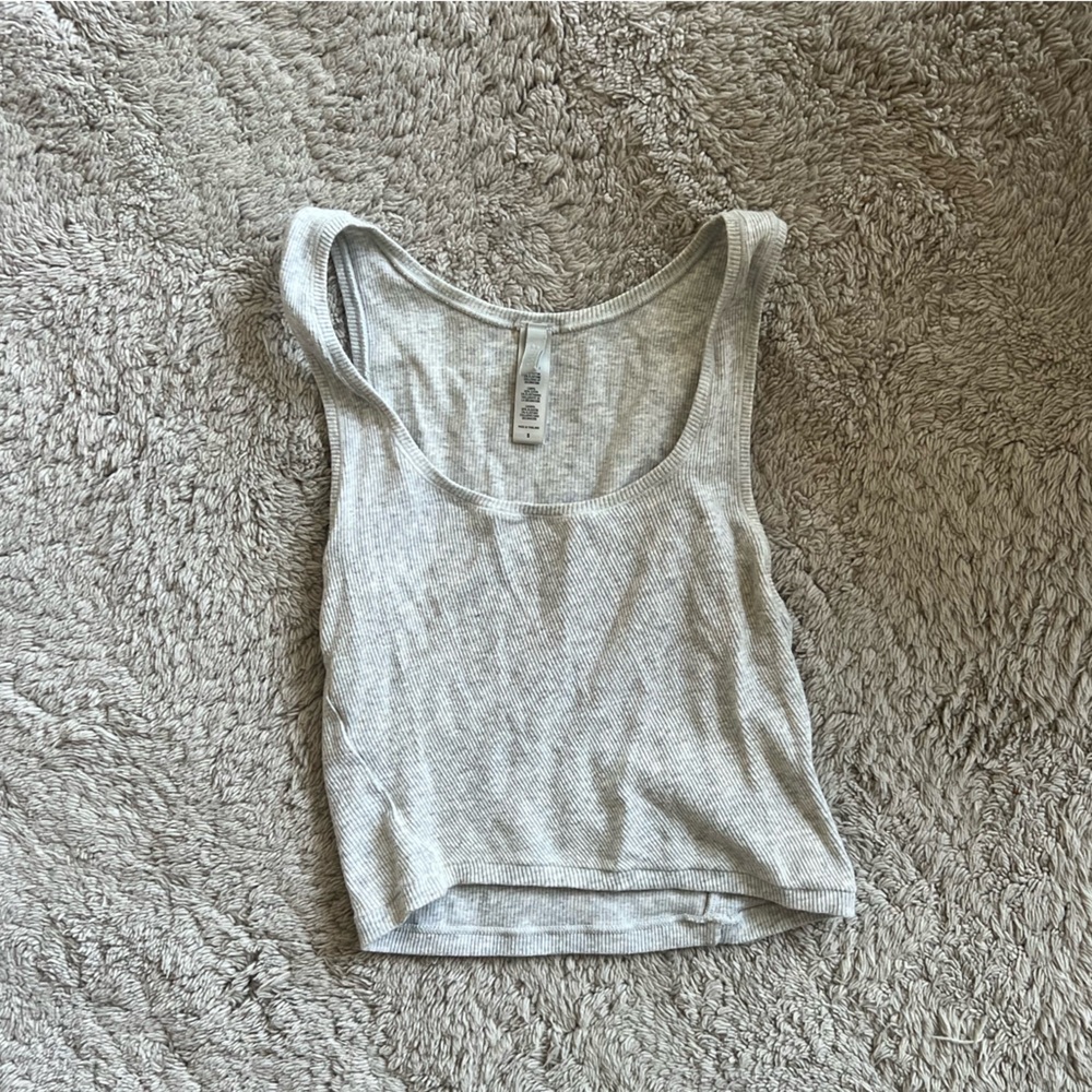 Skims ribbed tank